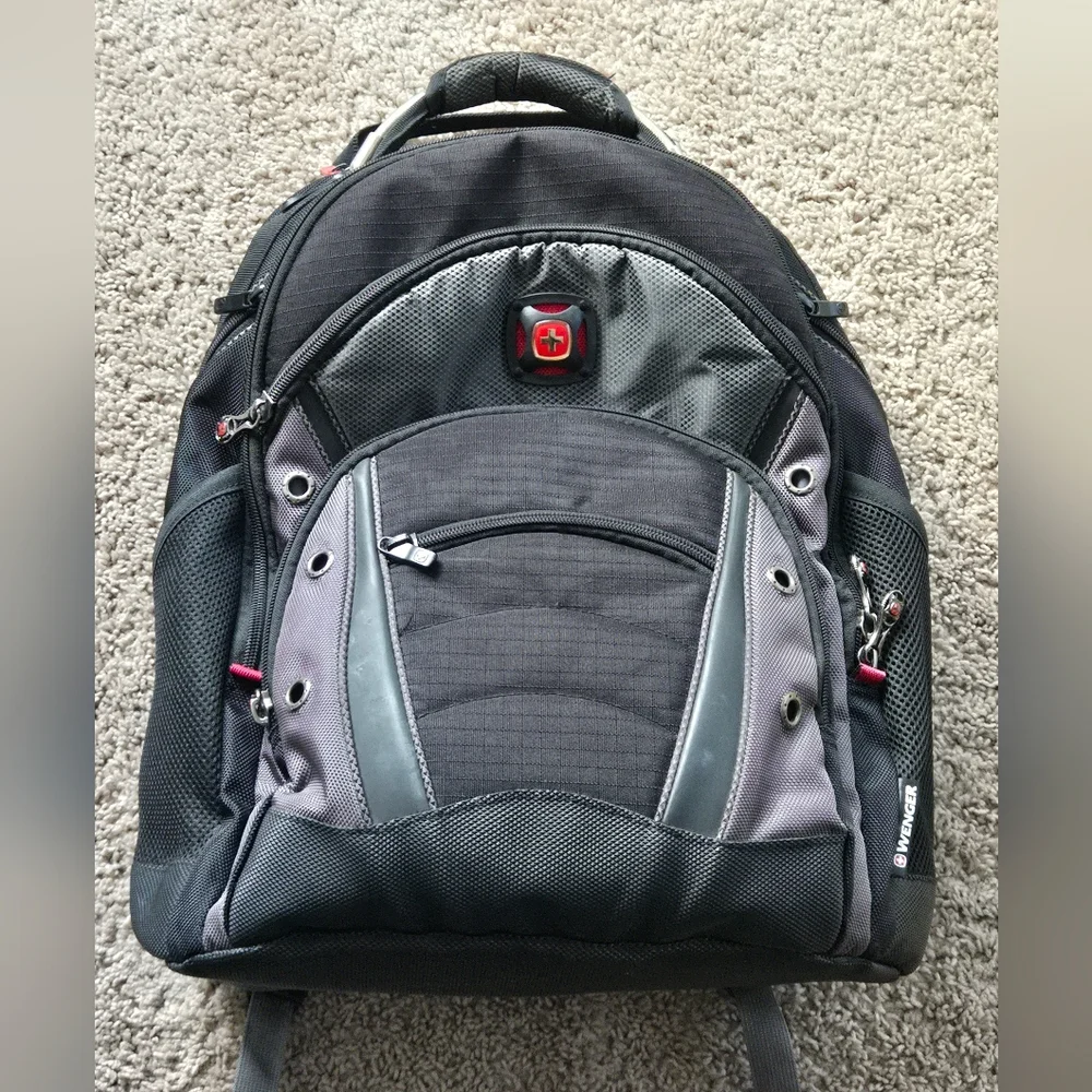 Wenger Swissgear Synergy Laptop Bag/Backpack